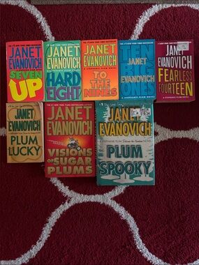 Janet Evanovich Paperback (2 Hardbacks) Book Lot - 7, 8, 9, 10, 14 + extra